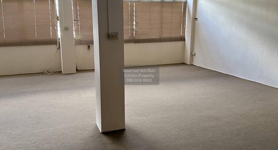 For sale 5 bedrooms retail Space in Chatuchak, Bangkok