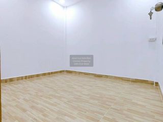 Casa adosada en venta de 4 habitaciones en Wang Thonglang, Bangkok