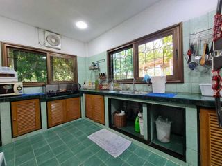 Haus zum Kauf mit 4 Zimmer in Taling Chan, Bangkok