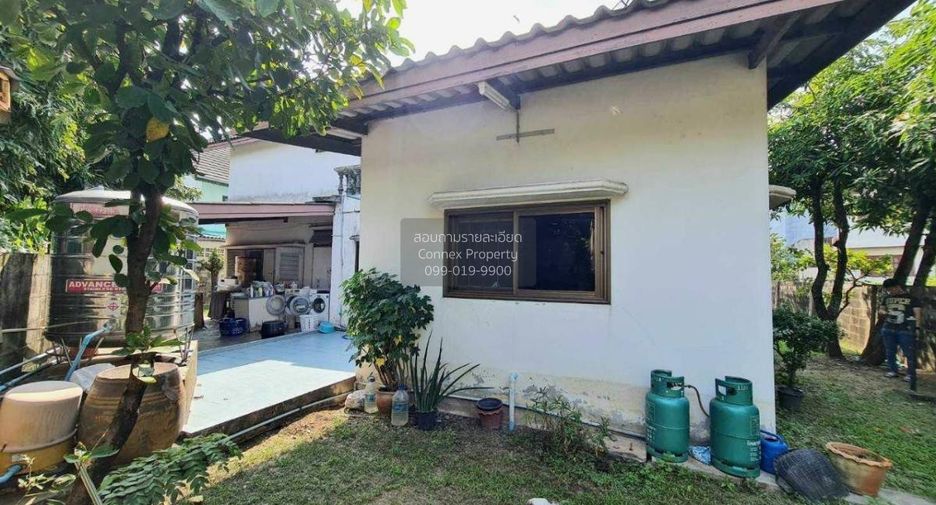 Haus zum Kauf mit 4 Zimmer in Taling Chan, Bangkok