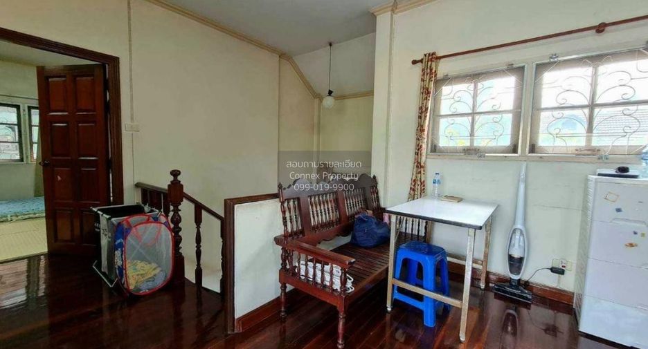 Haus zum Kauf mit 4 Zimmer in Taling Chan, Bangkok
