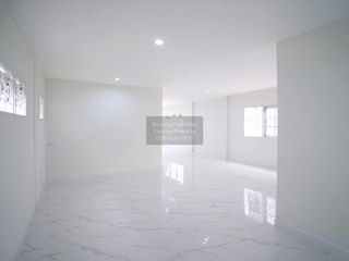 Casa en venta de 3 habitaciones en Bang Khun Thian, Bangkok
