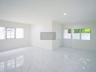 Casa en venta de 3 habitaciones en Bang Khun Thian, Bangkok