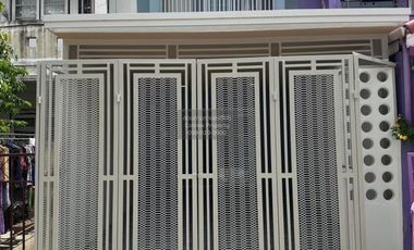 Продажа 2 спальни таунхаус в Pak Kret, Нонтабури