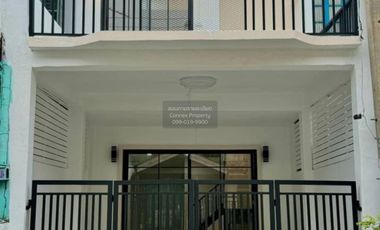 Reihenhaus zum Kauf mit 2 Zimmer in Bang Bua Thong, Nonthaburi