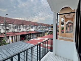 Reihenhaus zum Kauf mit 3 Zimmer in Pak Kret, Nonthaburi