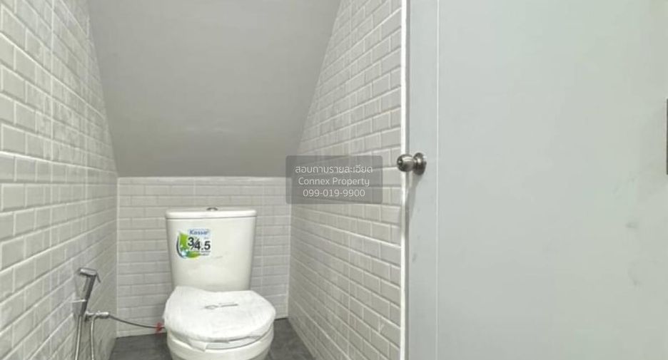 À vendre 3 chambres maison de ville à Pak Kret, Nonthaburi