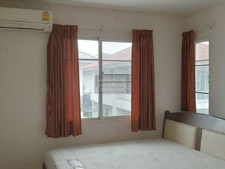 Haus zum Kauf mit 3 Zimmer in Khlong Sam Wa, Bangkok