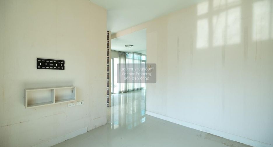 À vendre 3 chambres maison à Sai Noi, Nonthaburi