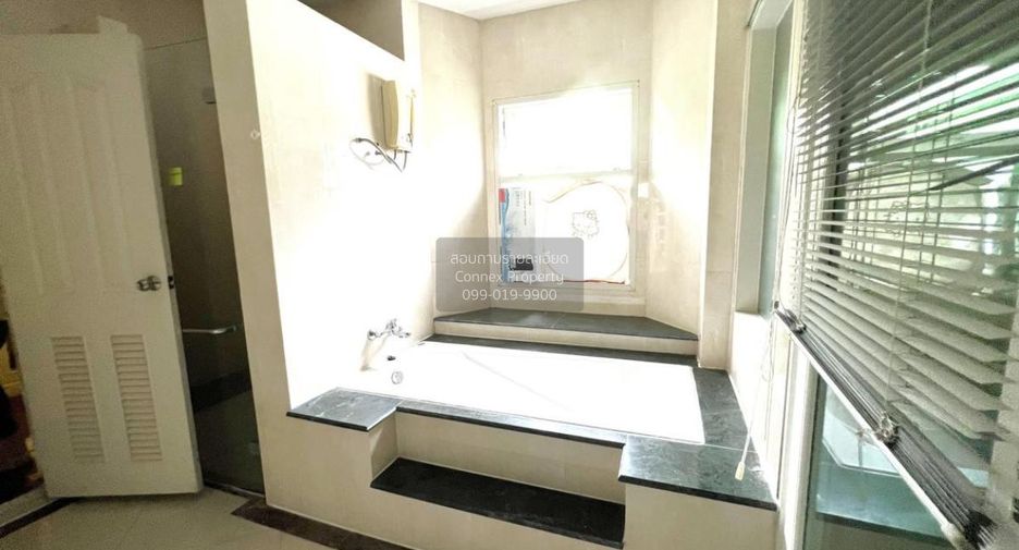 Casa en venta de 4 habitaciones en Mueang Nonthaburi, Nonthaburi