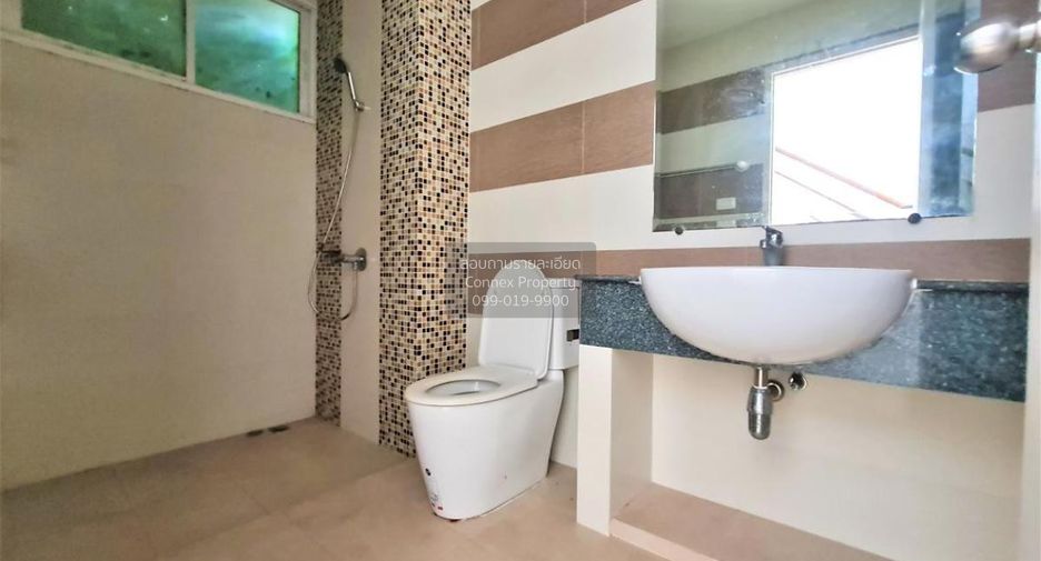Haus zum Kauf mit 3 Zimmer in Bang Bua Thong, Nonthaburi