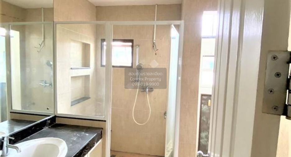 Casa en venta de 4 habitaciones en Mueang Nonthaburi, Nonthaburi