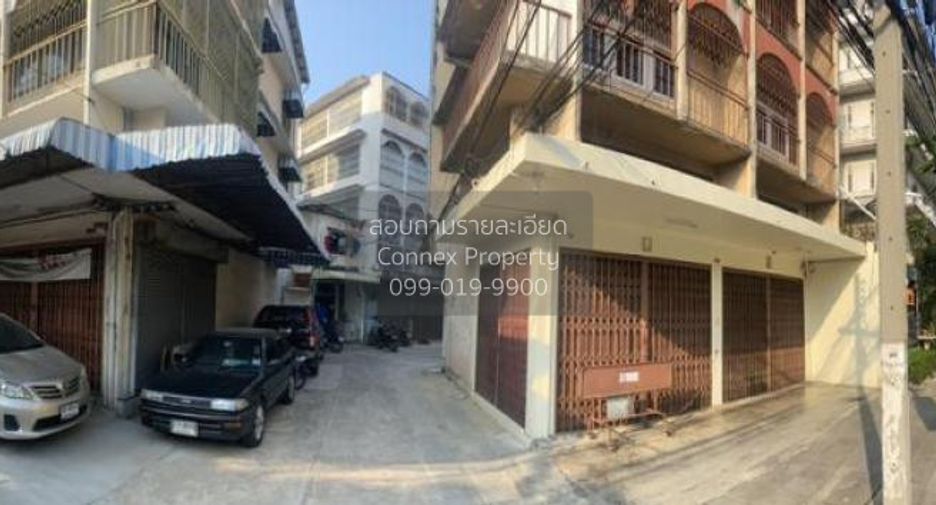 Apartamento en venta de 56 habitaciones en Khlong San, Bangkok