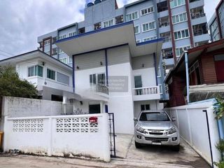 Casa en venta de 5 habitaciones en Thawi Watthana, Bangkok