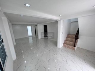 Casa en venta de 5 habitaciones en Thawi Watthana, Bangkok