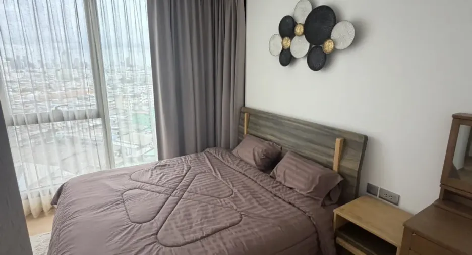 À vendre 2 chambres condo à Huai Khwang, Bangkok