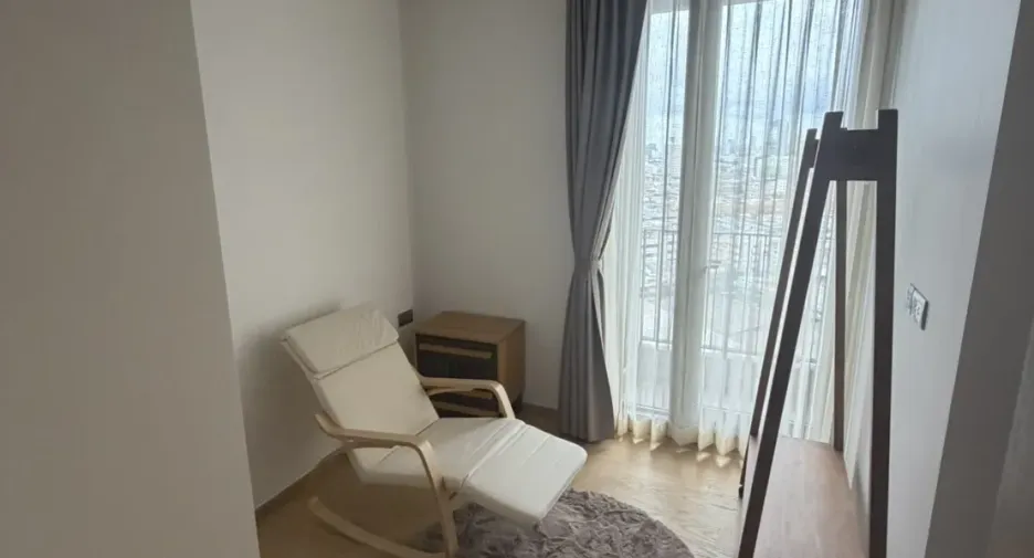 À vendre 2 chambres condo à Huai Khwang, Bangkok