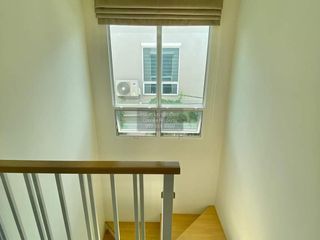 Haus zum Kauf mit 4 Zimmer in Khlong Sam Wa, Bangkok