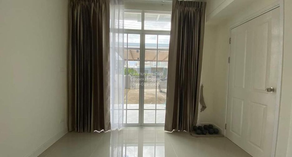 Haus zum Kauf mit 4 Zimmer in Khlong Sam Wa, Bangkok