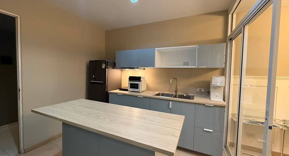 Condo en venta de 2 habitaciones en Khlong Toei, Bangkok