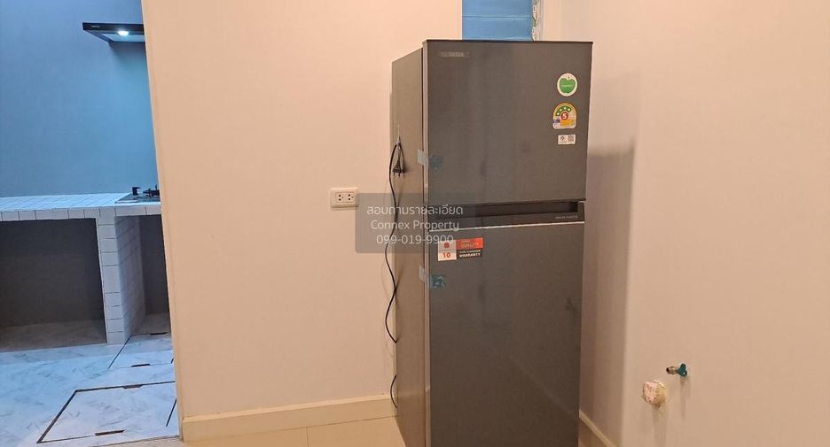 For rent 3 bedrooms townhouse in Suan Luang, Bangkok