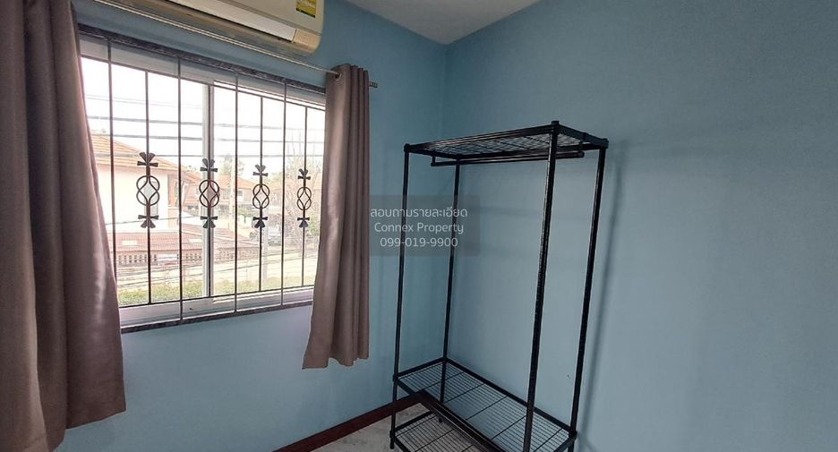 For rent 3 bedrooms townhouse in Suan Luang, Bangkok