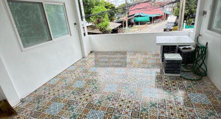 For rent 2 bedrooms townhouse in Mueang Nonthaburi, Nonthaburi