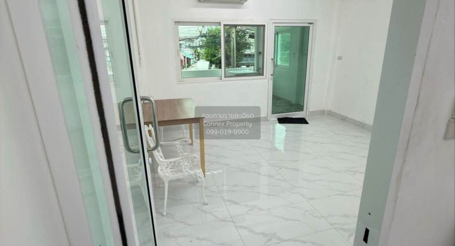 For rent 2 bedrooms townhouse in Mueang Nonthaburi, Nonthaburi