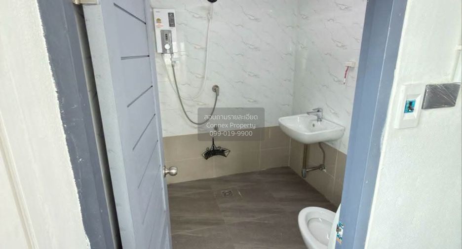 For rent 2 bedrooms townhouse in Mueang Nonthaburi, Nonthaburi
