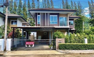 Haus zur Miete mit 4 Zimmer in Mueang Phuket, Phuket