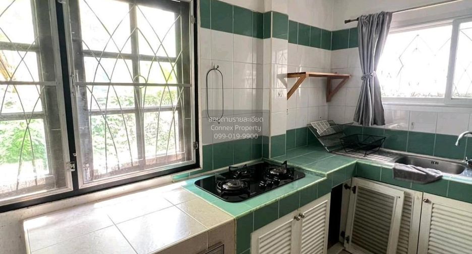 For rent 3 bedrooms house in Saphan Sung, Bangkok