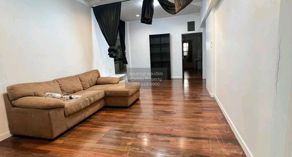 For rent 3 bedrooms house in Saphan Sung, Bangkok