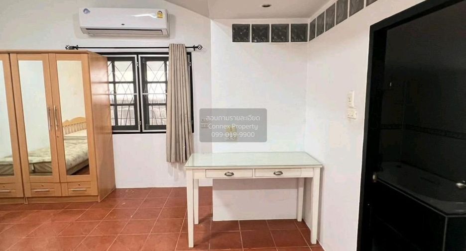 For rent 3 bedrooms house in Saphan Sung, Bangkok