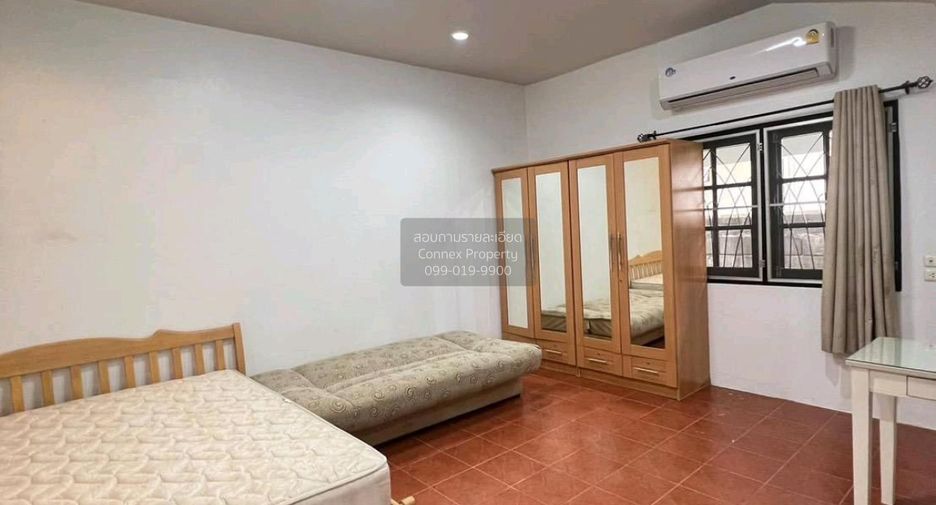 For rent 3 bedrooms house in Saphan Sung, Bangkok