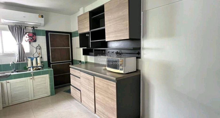 For rent 3 bedrooms house in Saphan Sung, Bangkok