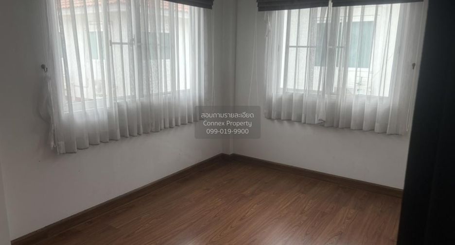 Haus zur Miete mit 4 Zimmer in Bang Kruai, Nonthaburi