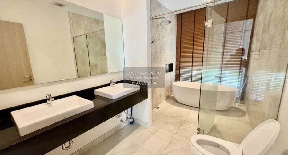 Haus zur Miete mit 4 Zimmer in Mueang Phuket, Phuket