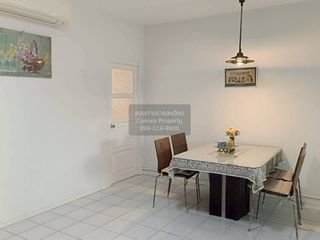 Reihenhaus zur Miete mit 4 Zimmer in Phra Khanong, Bangkok