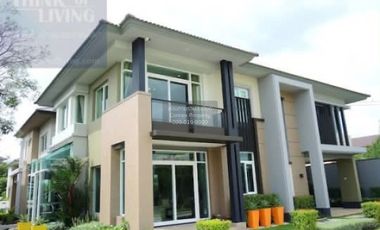Casa en alquiler de 4 habitaciones en Bang Khen, Bangkok