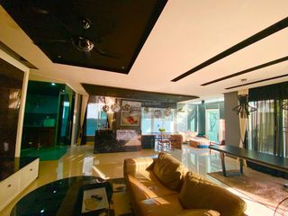 Casa en alquiler de 4 habitaciones en Bang Khen, Bangkok