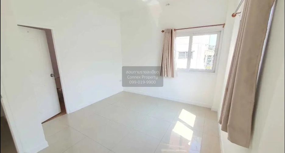 For rent 4 bedrooms townhouse in Sai Mai, Bangkok