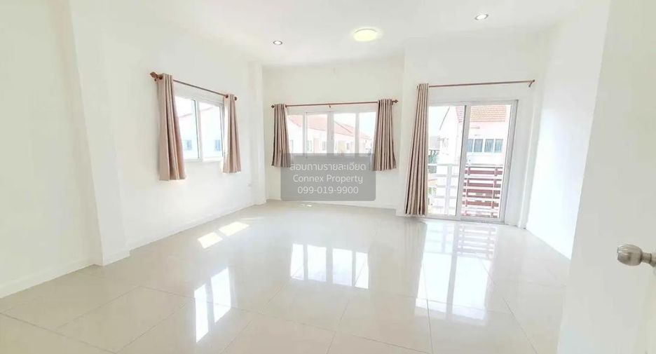 For rent 4 bedrooms townhouse in Sai Mai, Bangkok