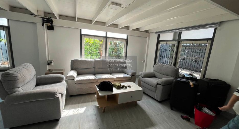 For rent 2 bedrooms house in Bang Na, Bangkok