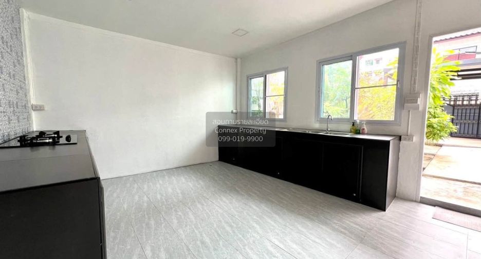 For rent 2 bedrooms house in Bang Na, Bangkok