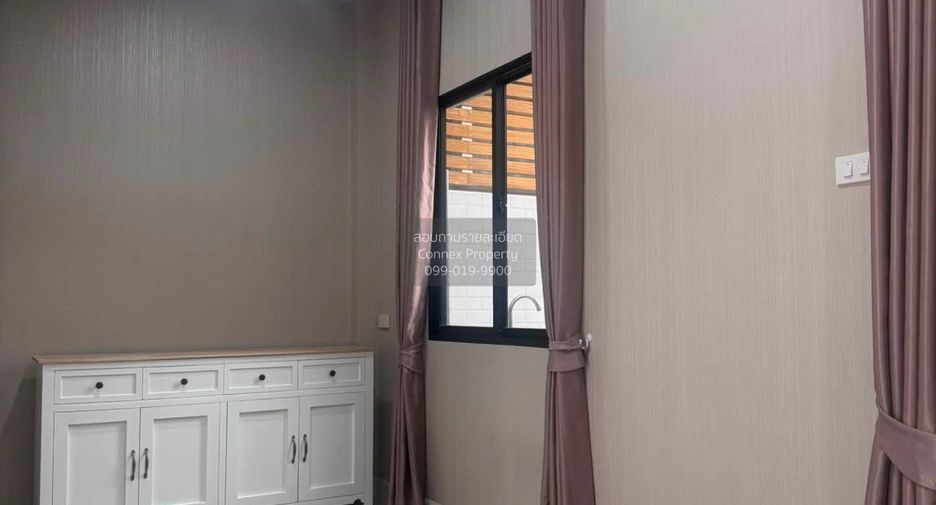 For rent 3 bedrooms townhouse in Sai Mai, Bangkok