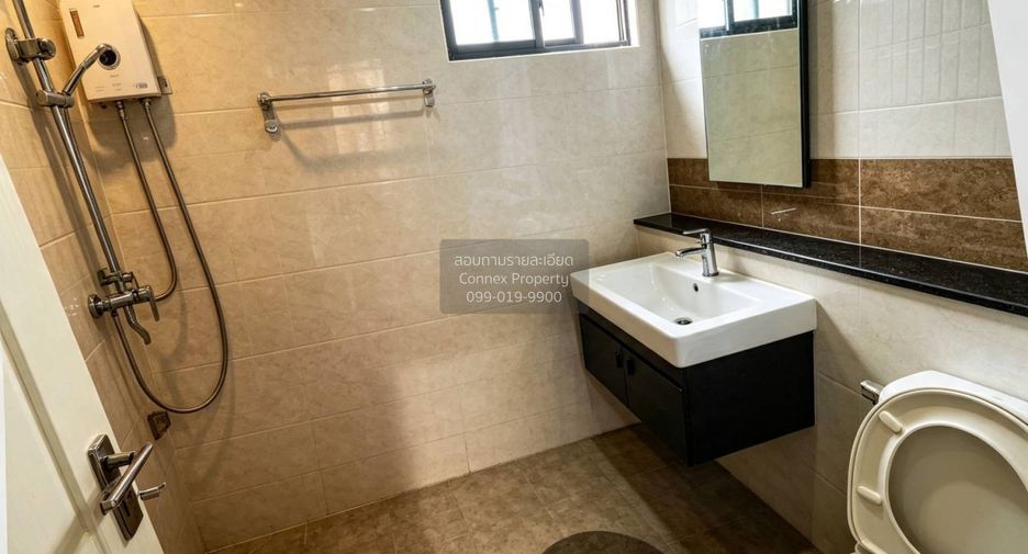For rent 3 bedrooms house in Lat Krabang, Bangkok
