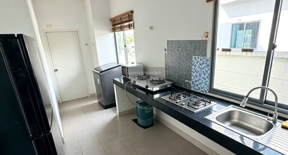 For rent 3 bedrooms house in Lat Krabang, Bangkok