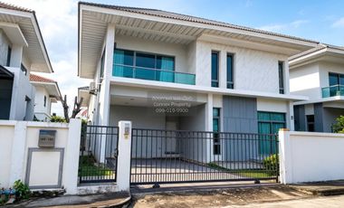 For rent 3 bedrooms house in Lat Krabang, Bangkok