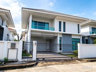 For rent 3 bedrooms house in Lat Krabang, Bangkok
