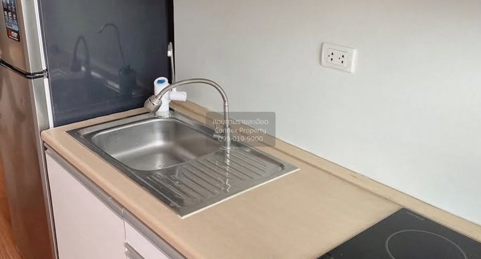 For rent 2 bedrooms condo in Thon Buri, Bangkok